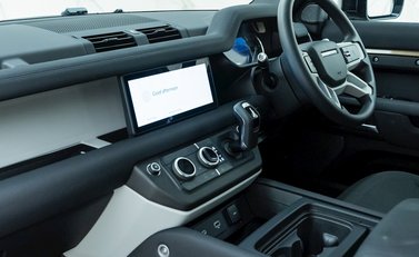 Land Rover Defender 110 D200 14