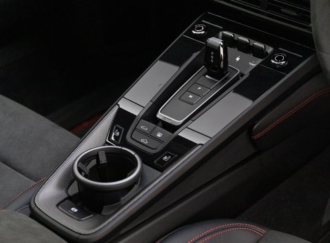 Porsche 911 CARRERA GTS (992) 17