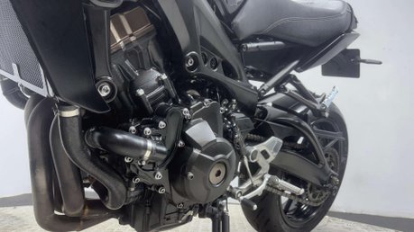 Yamaha MT-09 ABS 2020 ONLY 8K 2 OWNER AKRAPOVIC QUICKSHIFTER FSH 900CC NAKED 42