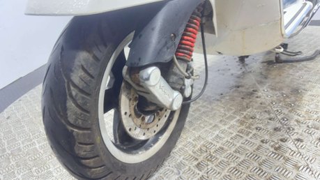 Piaggio Vespa GTS 2009 34K GOOD RUNNING SCOOTER PROJECT 300CC BIKE 7