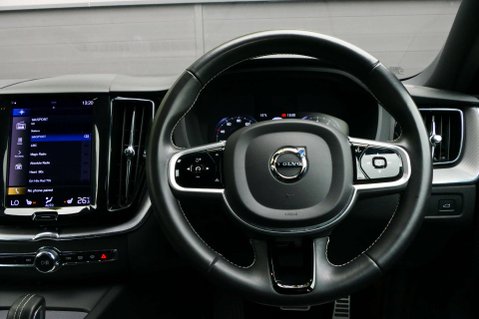 Volvo XC60 2.0 XC60 R-Design B5 MHEV AWD Auto 4WD 5dr 6