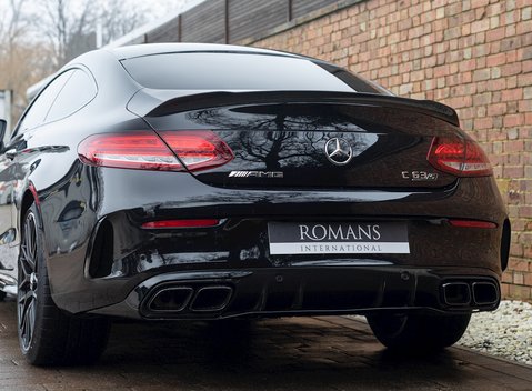 Mercedes-Benz C63 S Premium Plus 31