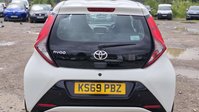 Toyota Aygo 1.0 VVT-i x-play Hatchback 5dr Petrol x-shift Euro 6 (71 ps) 8