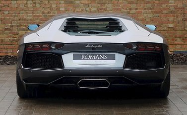 Lamborghini Aventador LP 700-4 18