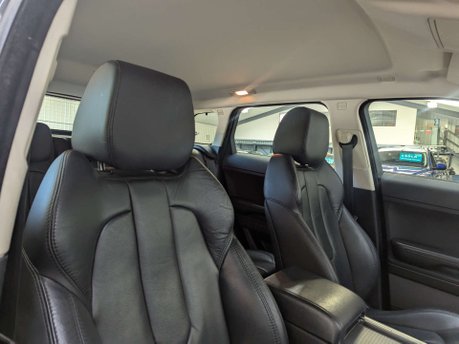Land Rover Range Rover Evoque 2.2 Range Rover Evoque Pure Tech SD4 Auto 4WD 5dr 44