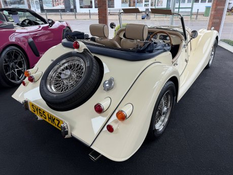 Morgan Plus Four PLUS 4 4