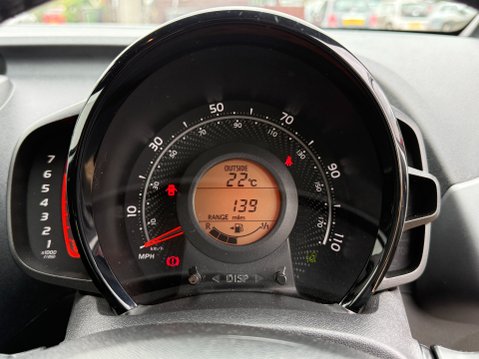Toyota Aygo VVT-I X-TREND TSS 11