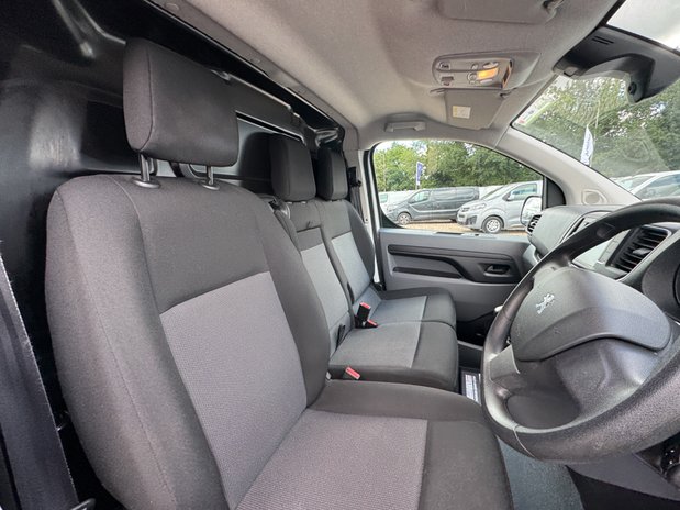 Peugeot Expert XLWB L3H1 Low Roof Professional Premium 2900 Air Con EURO 6 14