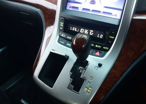Toyota Vellfire 2.4 PETROL AUTO 5dr 30