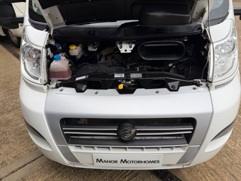 Auto-Trail Tracker EKS LOVELT LOW MILEAGE GREAT SPEC TRACKER 6