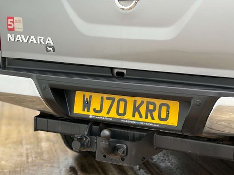 Nissan Navara 2.3 Navara Tekna dCi 4WD 5dr 36