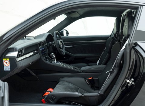 Porsche 911 (991.2) GT3 RS Weissach 12