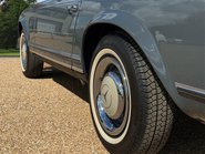 Mercedes-Benz SL Series 230 SL 21