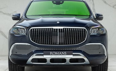 Mercedes-Benz GLS 600 Maybach 4