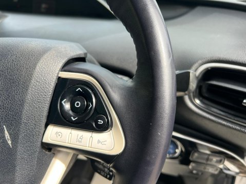 Toyota Prius VVT-I ACTIVE 39