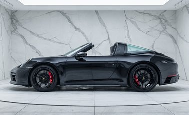 Porsche 911 Targa 4 GTS (992) 12