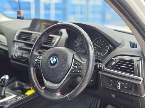 2017 BMW 1 Series thumbnail 7