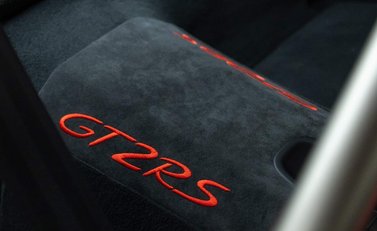 Porsche 911 GT2 RS (991) 10