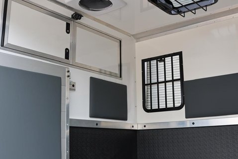 Renault Master BRAND NEW 3.5 TON STALLION BUILD EXTREME HEAVY DUTY HORSEBOX FROM SEEKER  19