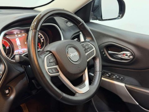 Jeep Cherokee 2.2 MultiJetII Overland SUV 5dr Diesel Auto 4WD Euro 6 (s/s) (200 ps) 44