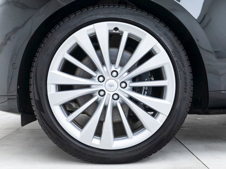 Land Rover Range Rover P530 First Edition