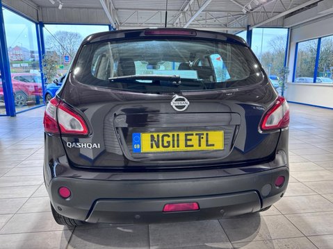 Nissan Qashqai 1.6 Acenta 2WD Euro 5 (s/s) 5dr 4