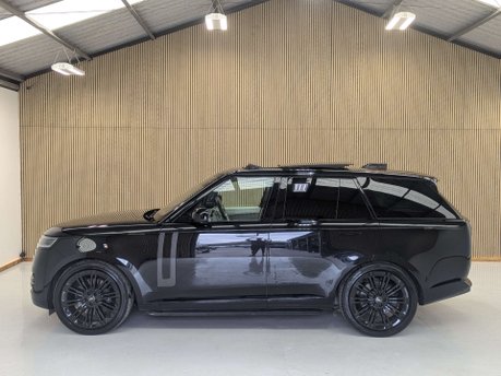 Land Rover Range Rover 4.4 Range Rover First Edition Auto 4WD 5dr 17