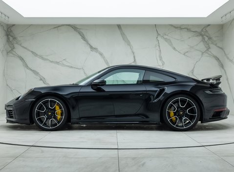 Porsche 911 Turbo S (992) 2