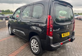 Citroen Berlingo BLUEHDI FEEL M WHEELCHAIR RAMP 14