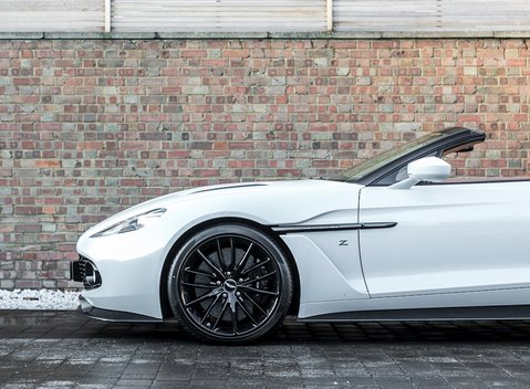 Aston Martin Zagato Vanquish Volante 24