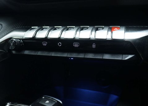 Peugeot 5008 1.2 PureTech Allure SUV 5dr Petrol EAT Euro 6 (s/s) (130 ps) 29