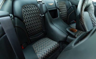 Aston Martin Vanquish S Ultimate 14