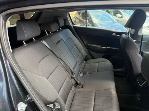 Kia Sportage 1.6 GDi 1 SUV 5dr Petrol Manual Euro 6 25