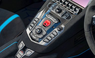 Lamborghini Aventador SVJ LP 770-4 Roadster 22