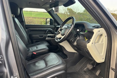 Land Rover Defender 110 D300 Hard Top HSE with Rear Seat Conversion - Black Pack 15