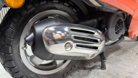 Piaggio Vespa Primavera 2018 ONLY 13K LONG MOT GREAT COLOUR SCHEME 125CC SCOOTER 37