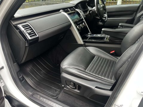 Land Rover Discovery HSE 16
