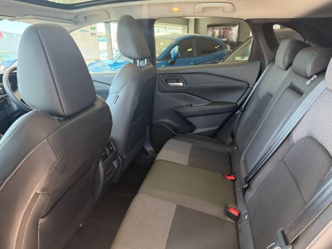 Nissan Qashqai 1.3 DIG-T MHEV N-Connecta XTRON Euro 6 (s/s) 5dr 16