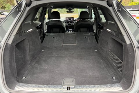 Audi A4 AVANT TDI S LINE BLACK EDITION -B&O - VIRTUAL COCKPIT -REVERSE CAMERA  48