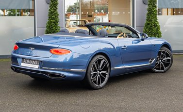 Bentley Continental GTC W12 First Edition 4