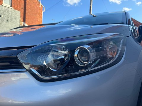 Renault Captur 0.9 TCe ENERGY Iconic Euro 6 (s/s) 5dr 41