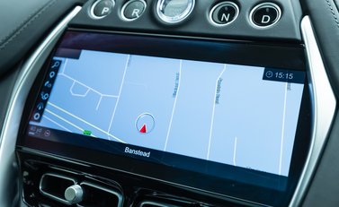 Aston Martin DBX 707 22