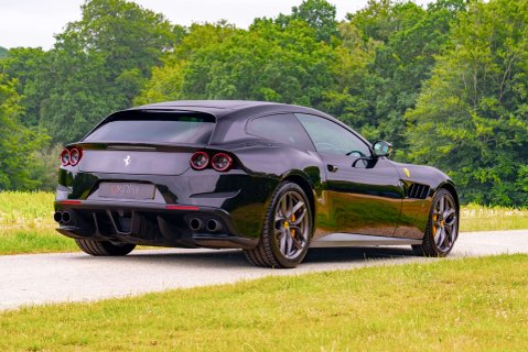 Ferrari GTC4 Lusso T 4