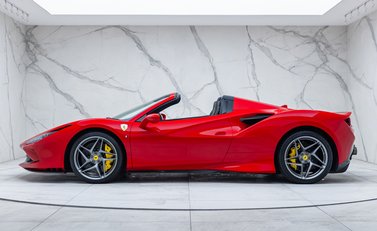 Ferrari F8 Spider 2