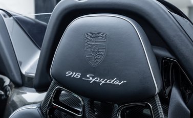 Porsche 918 Spyder 30