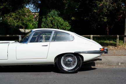 Jaguar E-Type 3.8 Litre Flat Floor FHC 9