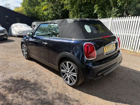 Mini Convertible COOPER EXCLUSIVE 21