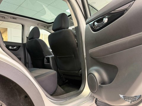 Nissan Qashqai 1.2 DIG-T N-Connecta 2WD Euro 6 (s/s) 5dr 48