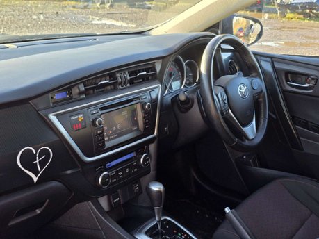 Toyota Auris 1.6 V-Matic Sport Hatchback 5dr Petrol Multidrive S Euro 5 (132 ps) 22