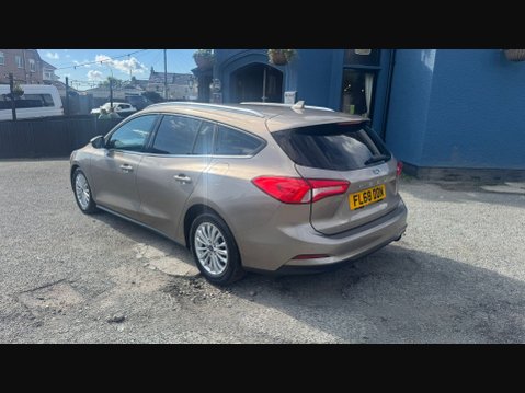 Ford Focus TITANIUM 4